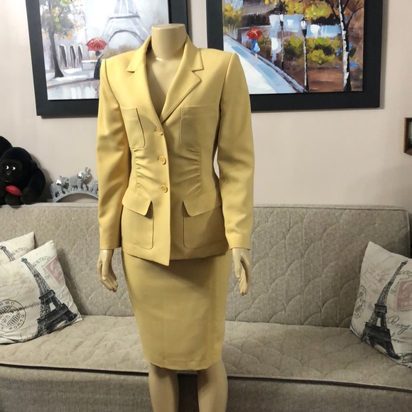 NEW ANNE KLEIN TWO PC SUIT SIZE 8P - Picture 1 of 11